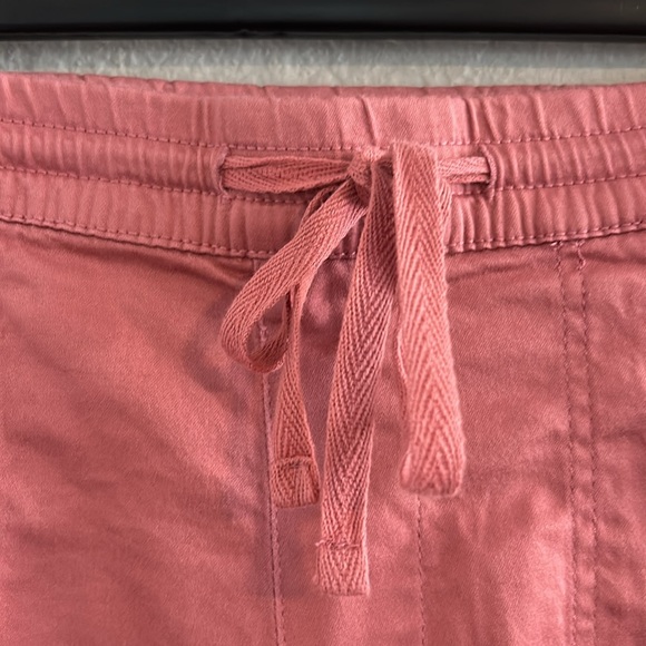 Cute mauve, drawstring shorts - Picture 6 of 10